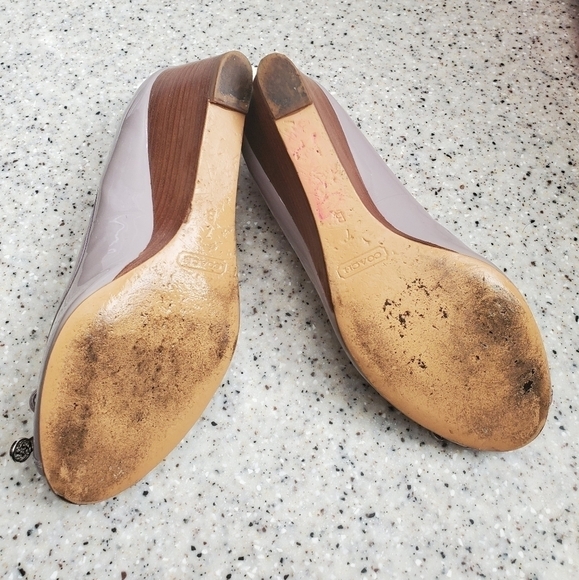 Coach - Picture 5 of 6